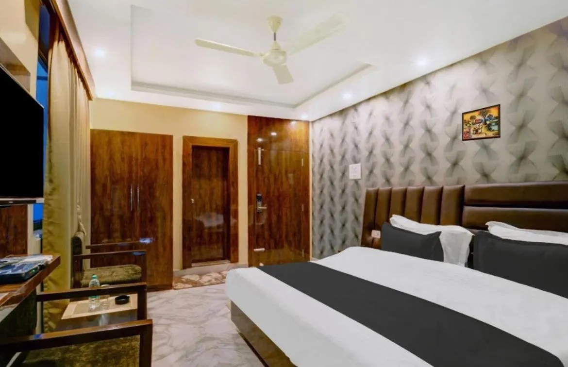 Hotel Silver Star Agra  Agra (Uttar Pradesh)