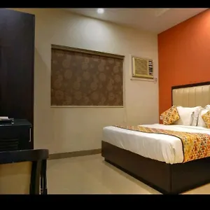 Hotel Deviram Palace